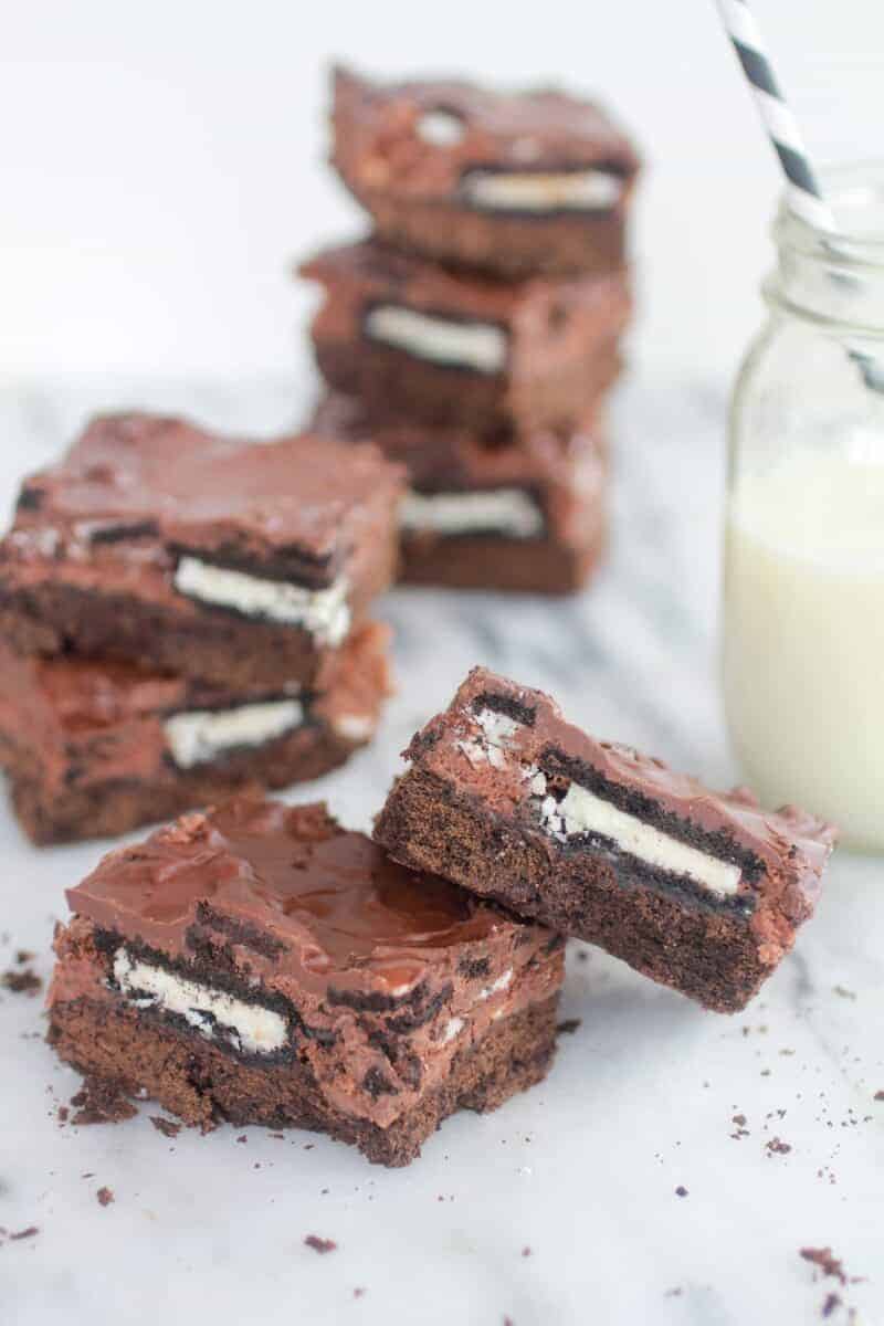 Gooey Chocolate Oreo Crunch Butter Cake-11