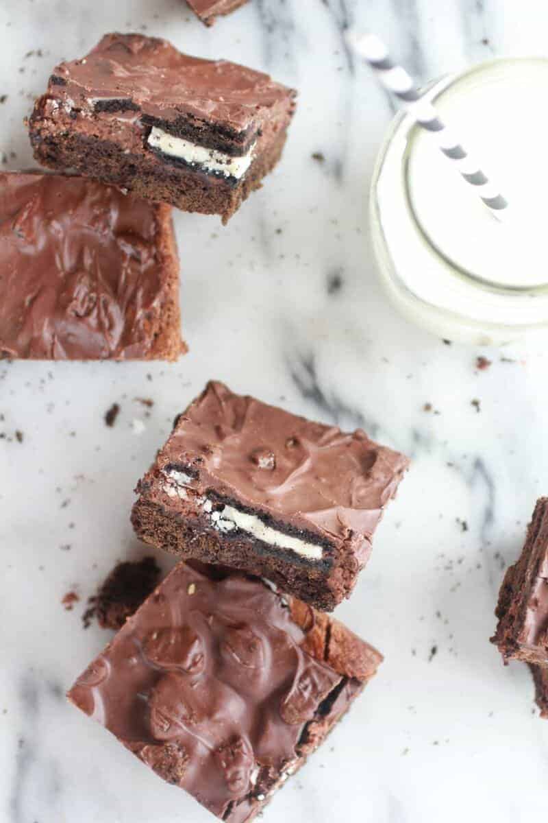 Gooey Chocolate Oreo Crunch Butter Cake-12