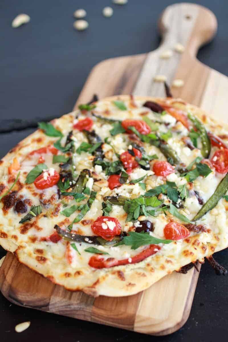 Whipped Feta and Roasted Jalapeño Greek Pizza https://fett-weg.today/