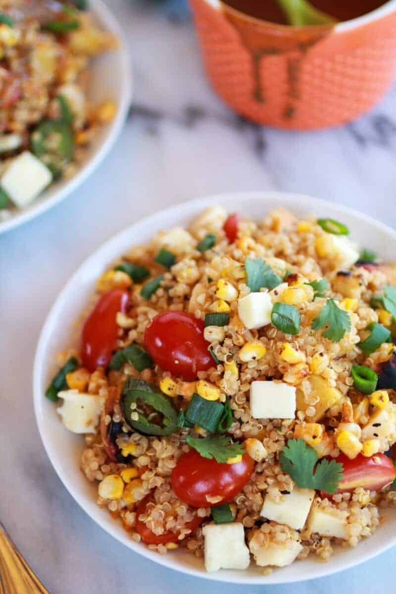 BBQ Grilled Corn, Jalapeño and Peach Quinoa Salad | https://fett-weg.today/
