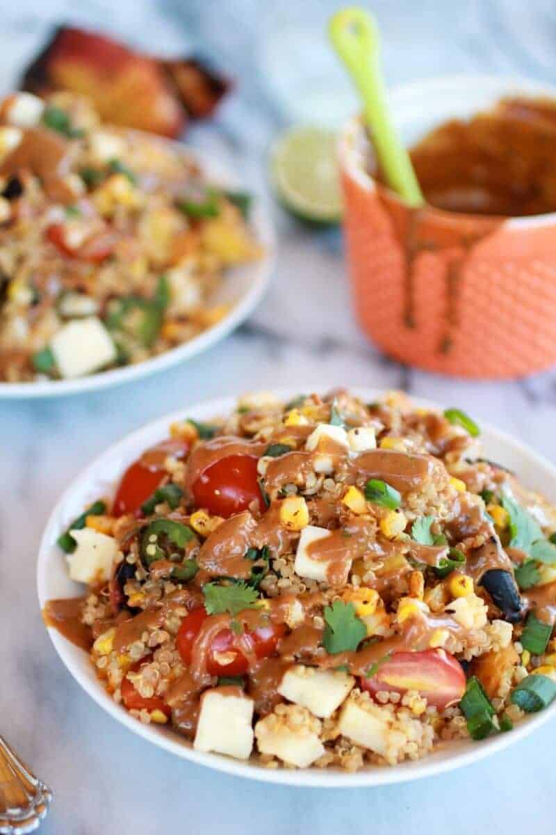 BBQ Grilled Corn, Jalapeño and Peach Quinoa Salad | https://fett-weg.today/