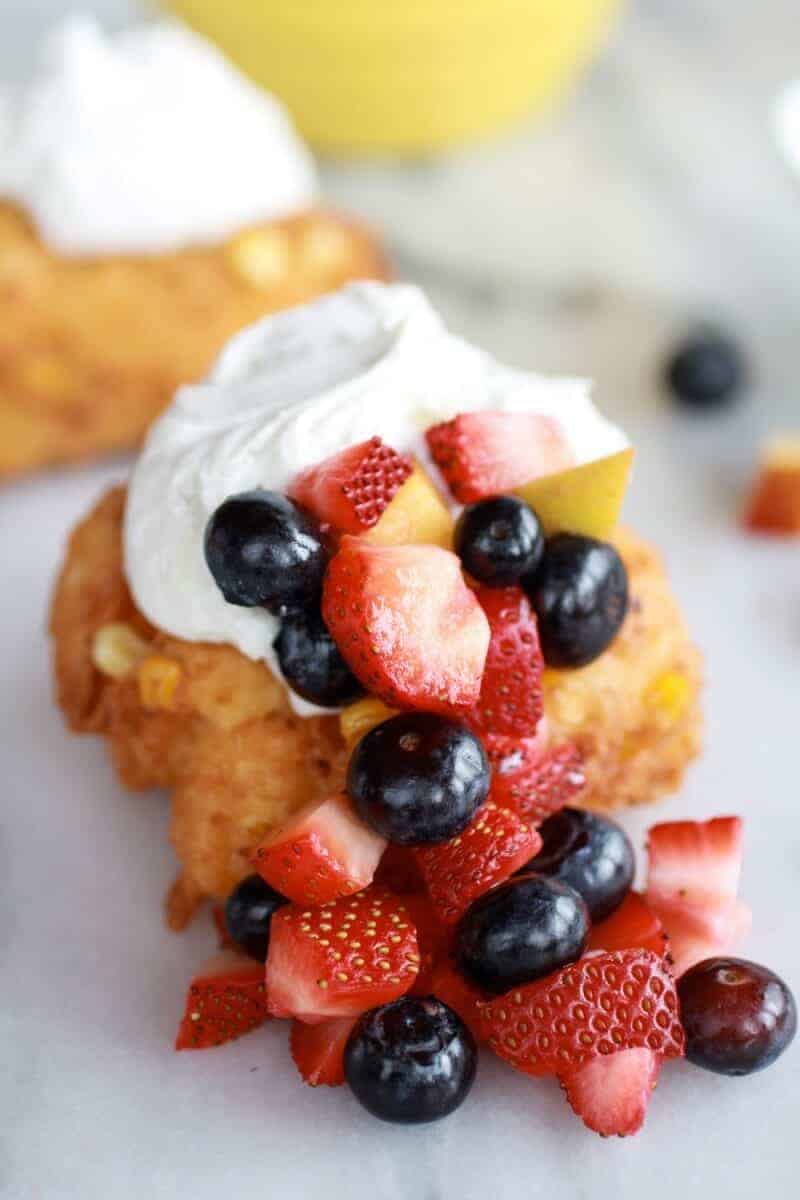 Corn Fritters with Coconut Whipped Cream and Sweet Honey Bourbon Syrup | https://fett-weg.today/
