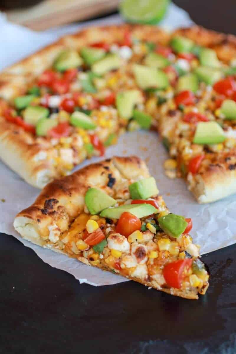 Grilled Corn and Chipotle Pesto Pizza with Queso Fresco | https://fett-weg.today/