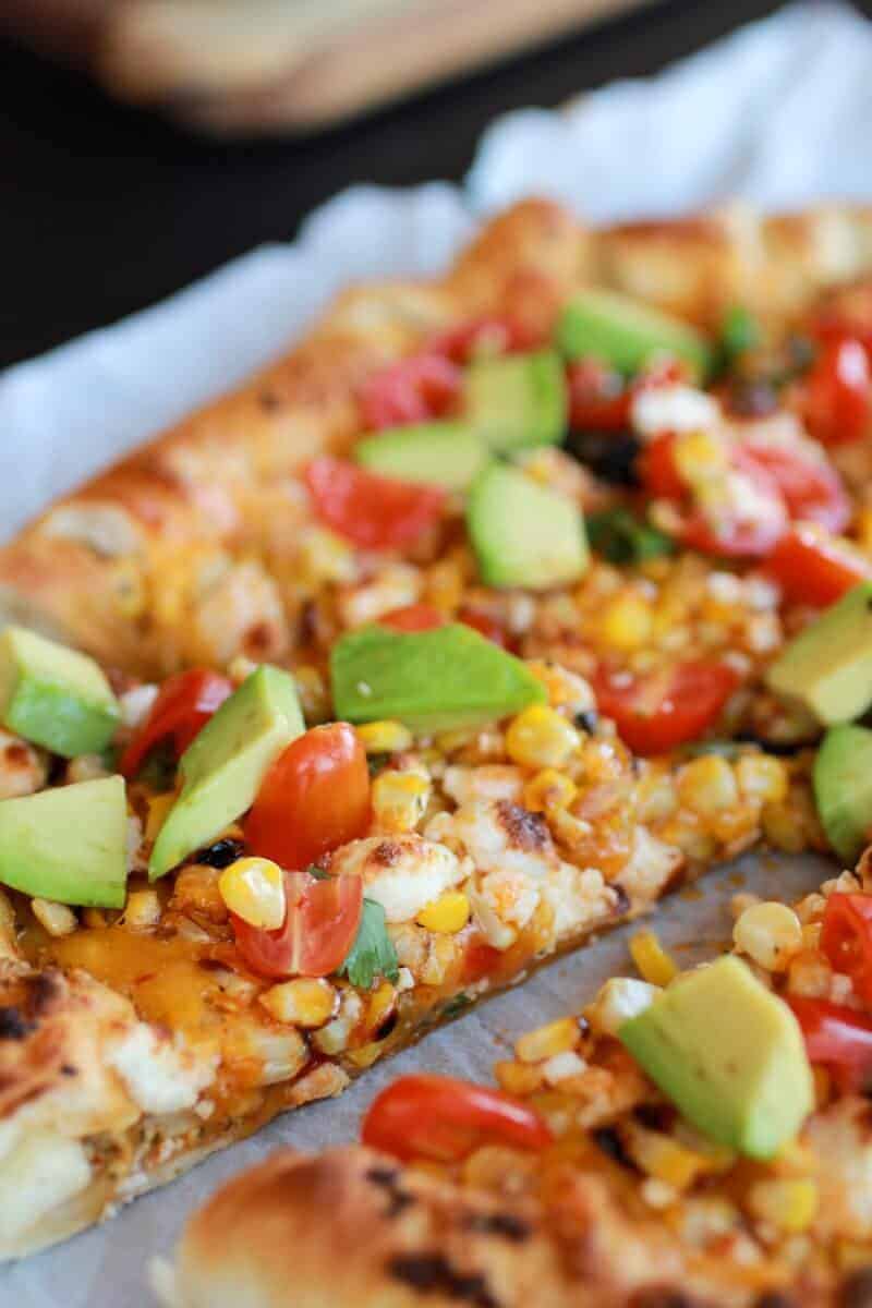 Grilled Corn and Chipotle Pesto Pizza with Queso Fresco | https://fett-weg.today/
