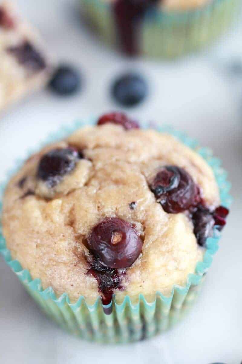 Whole Wheat Caramelized Blueberry Loaded Muffins | https://fett-weg.today/