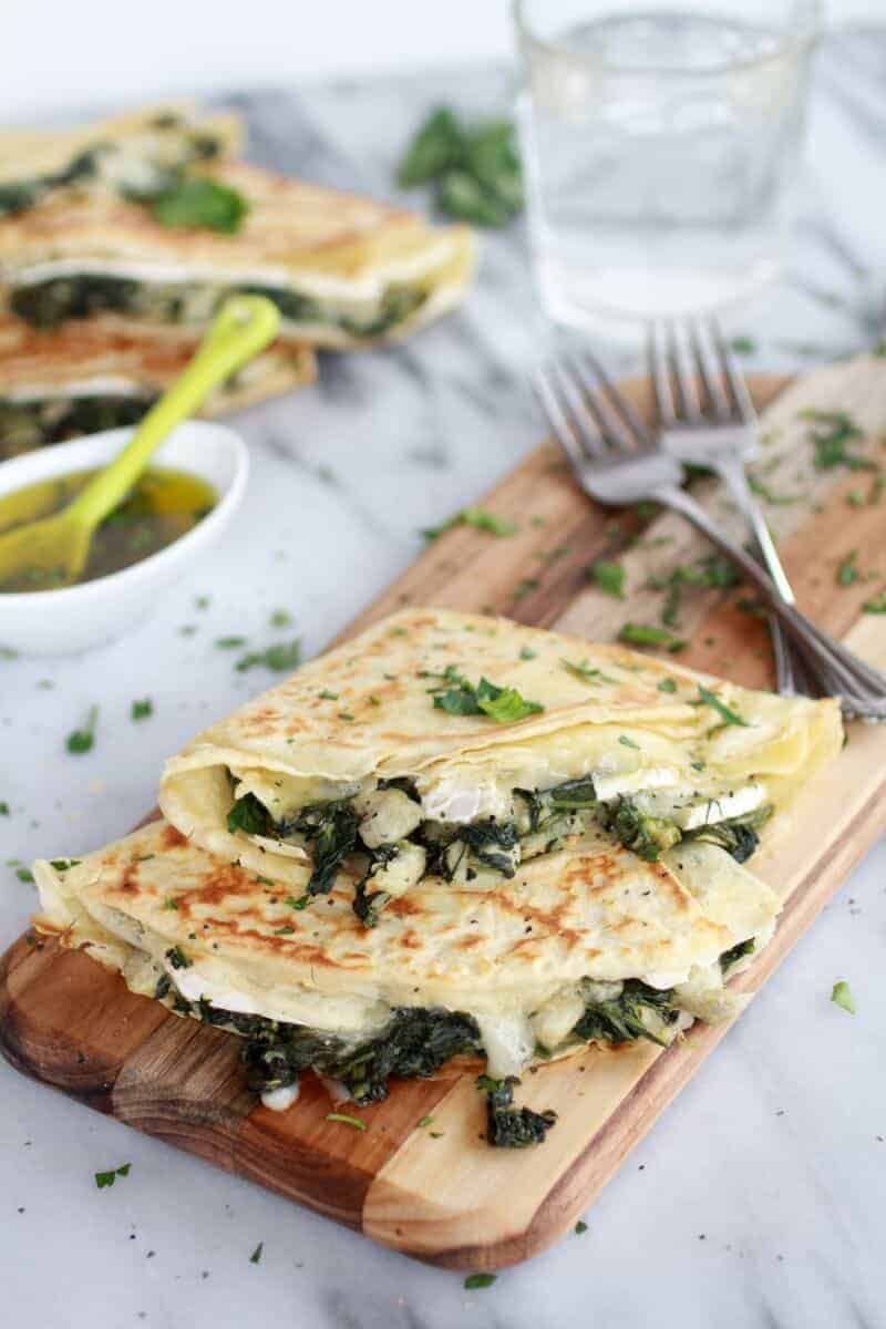 Spinach Artichoke and Brie Crepes with Sweet Honey Sauce | https://fett-weg.today/