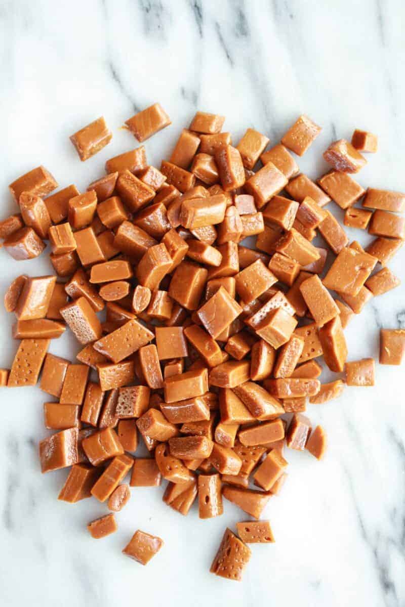 Burnt Peanut Butter Caramel Oatmeal Chocolate Chip Cookies || halfbakedharvest.com/