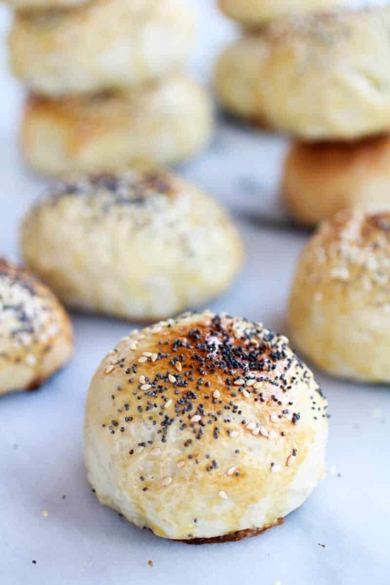 Everything Bagel Slider Buns | halfbakedharvest.com