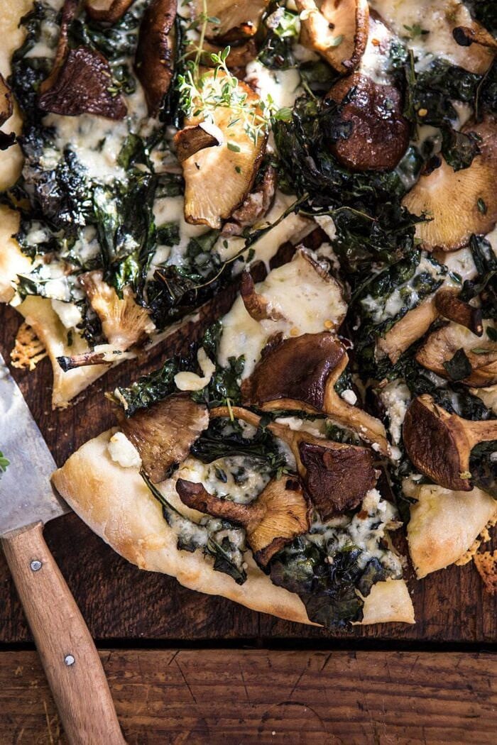 close up overhead photo of Roasted Mushroom Kale Pizza 