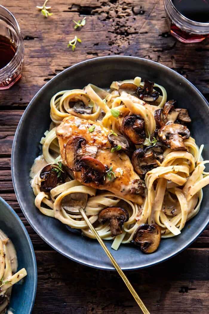Creamy Mushroom Chicken | halfbakedhavrest.com