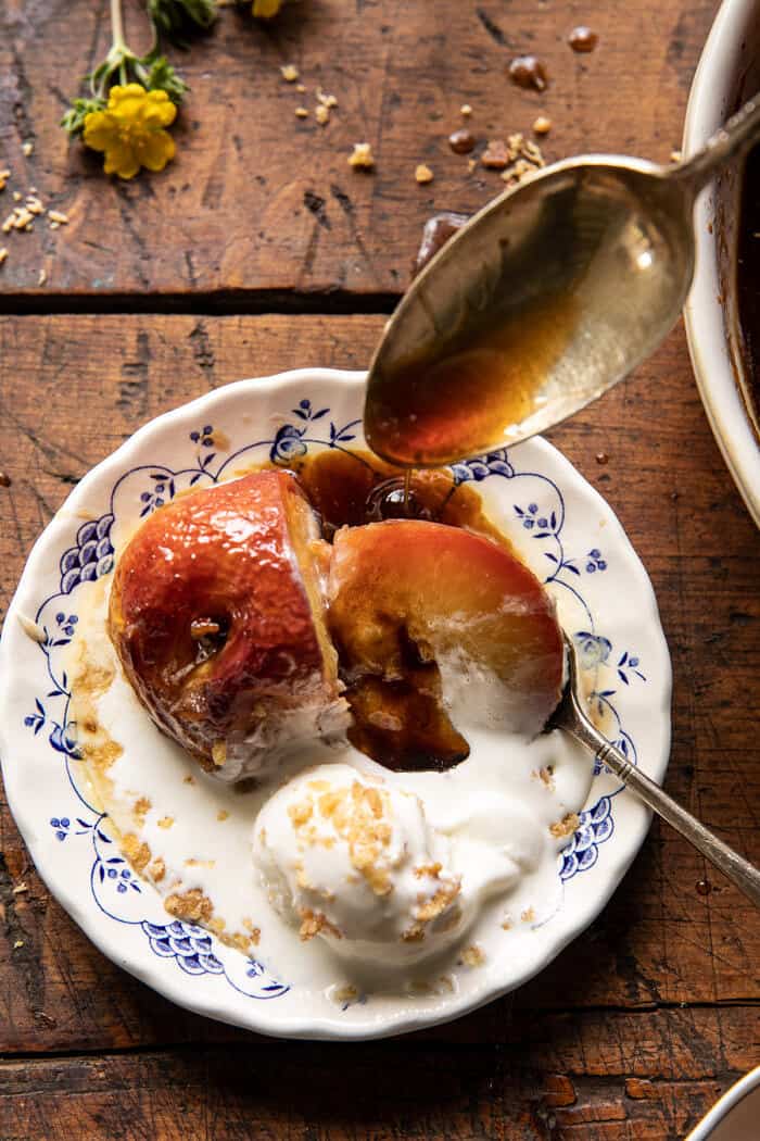 Nonnie's 5 Ingredient Peach Dump | halfbakedharvest.com