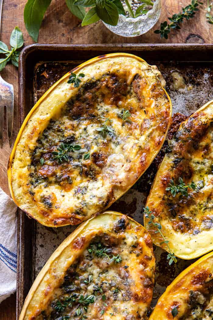4 Cheese Roasted Garlic Alfredo Stuffed Spaghetti Squash | halffbakedharvest.com 4 Cheese Roasted Garlic Alfredo Stuffed Spaghetti Squash | halffbakedharvest.com