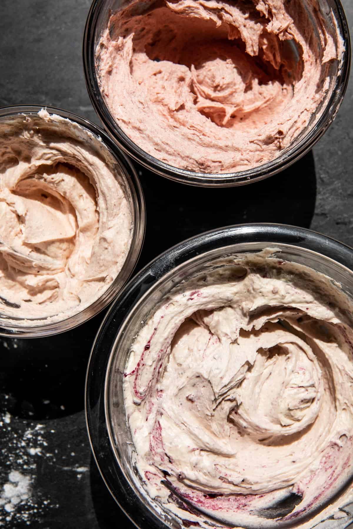 process photo of ombre colored frosting