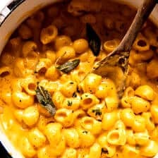 One Pot Stove-Top Pumpkin Mac and Cheese | halfbakedharvest.com