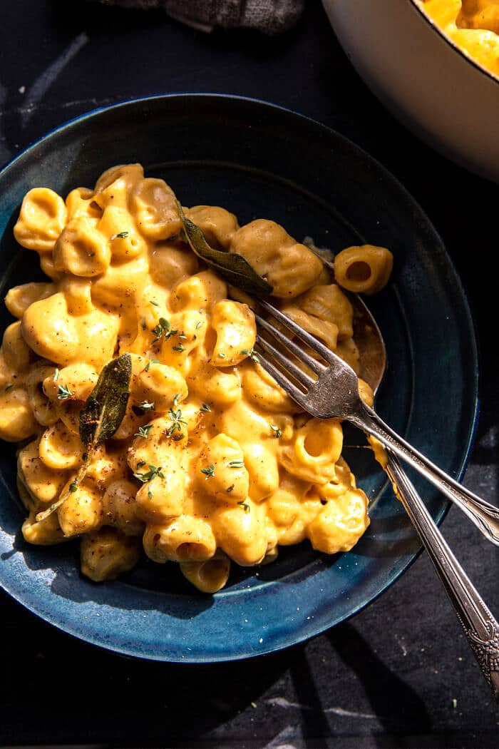 One Pot Stove-Top Pumpkin Mac and Cheese | halfbakedharvest.com