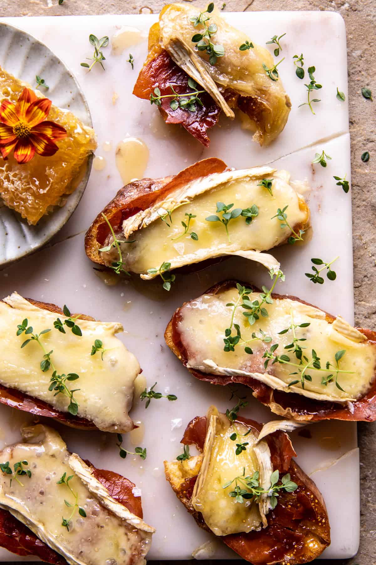 Baked Brie Crostini with Crispy Prosciutto | halfbakedharvest.com