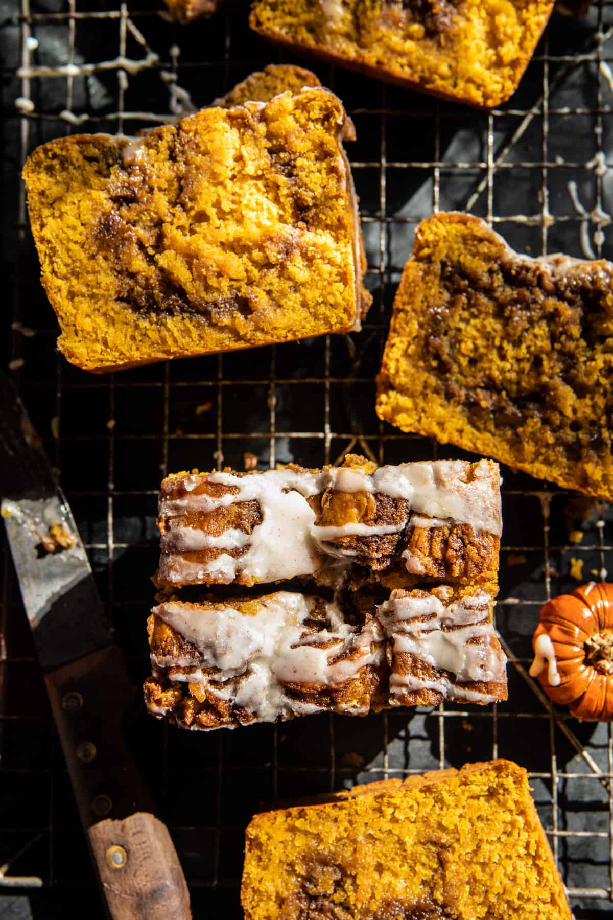 Pumpkin Butter Cinnamon Roll Bread | halfbakedhavrest.com
