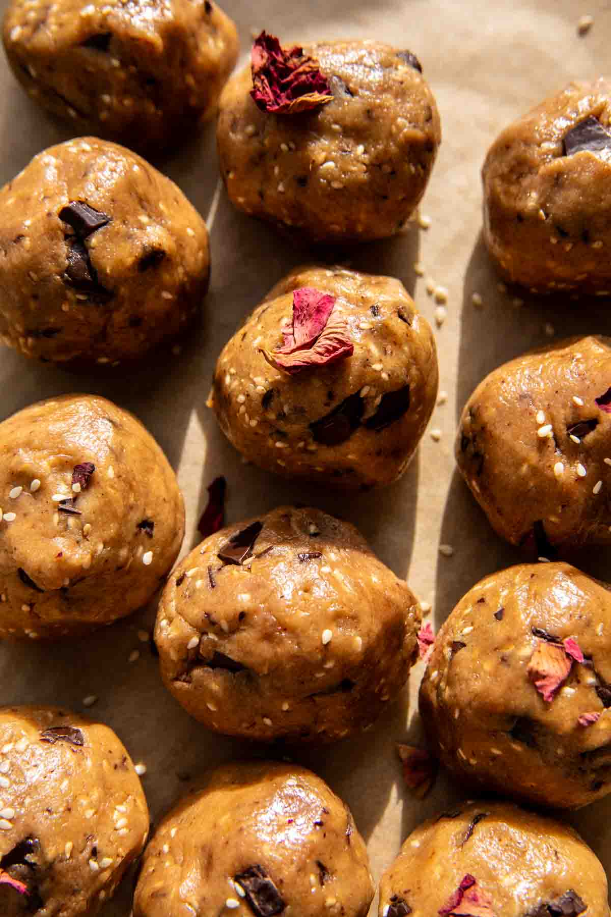Chewy Chocolate Chunk Honey Sesame Cookies | halfbakedharvest.com