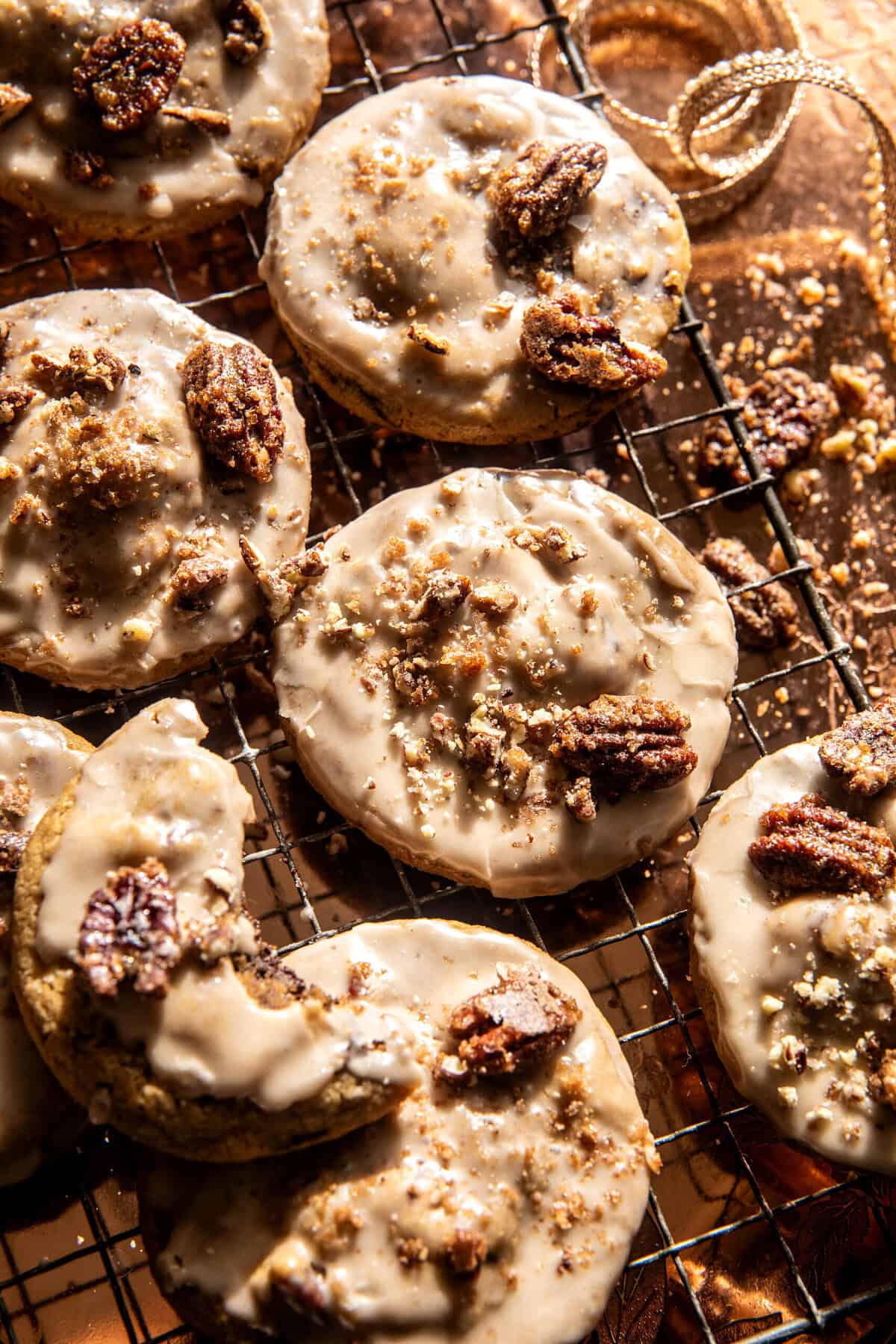 Frosted Butter Pecan Cookies | halfbakedharvest.com