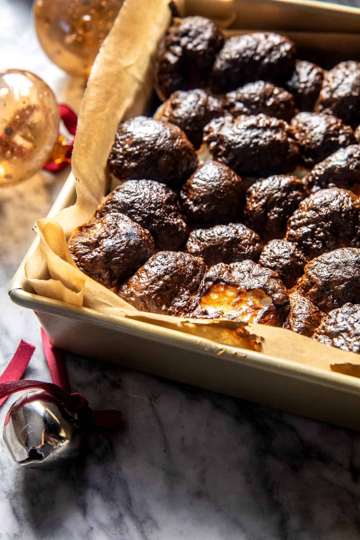 Toasted Marshmallow Hot Chocolate Bars | halfbakedharest.com